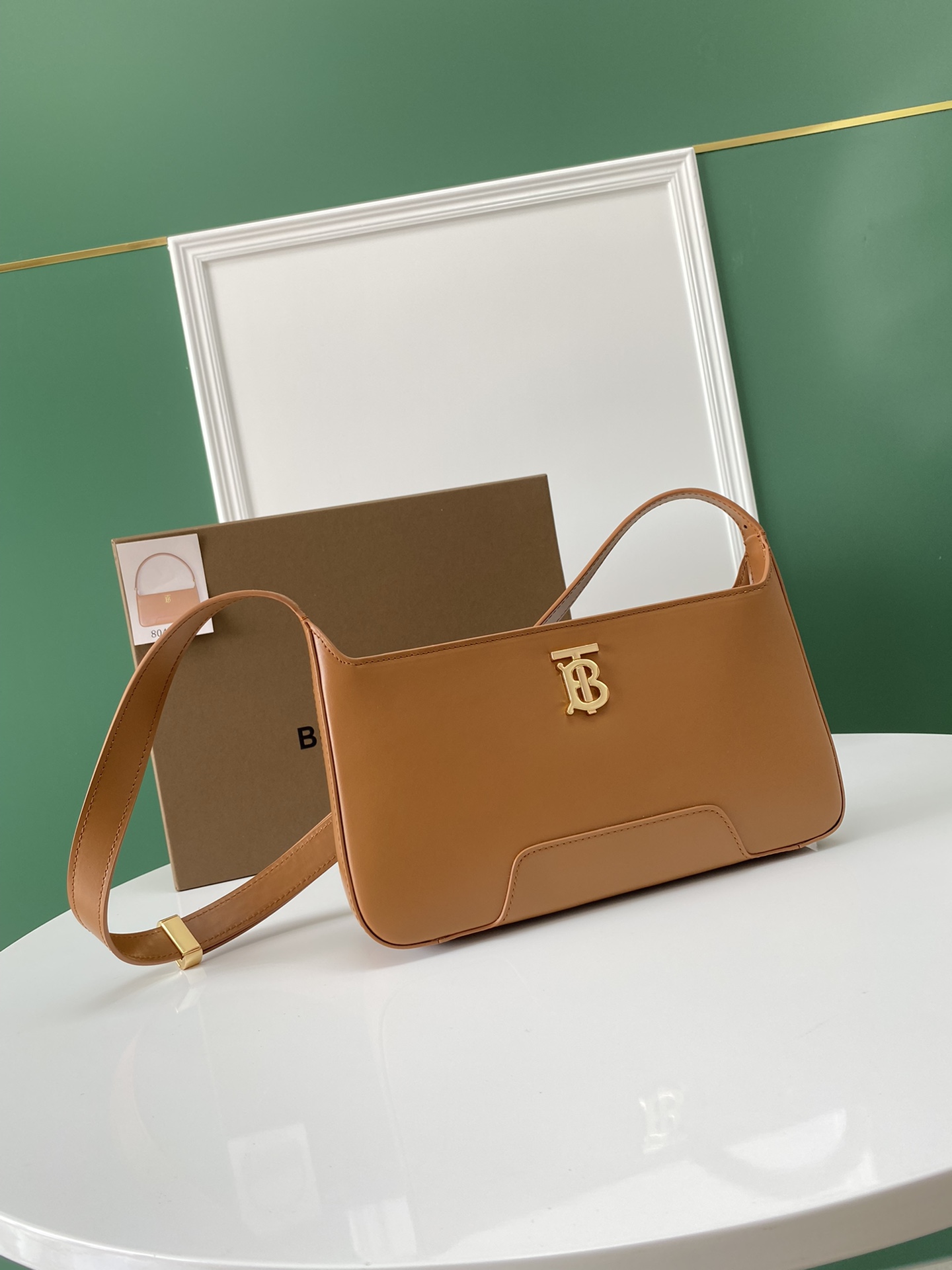 Burberry_Shoulder_Bag-28